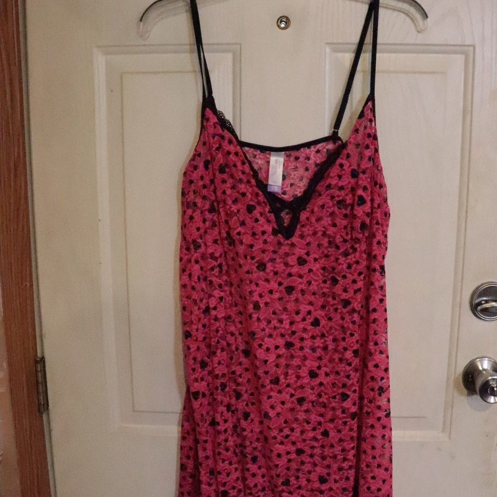NEW Sweet Treasures Pink /Hearts Chemise